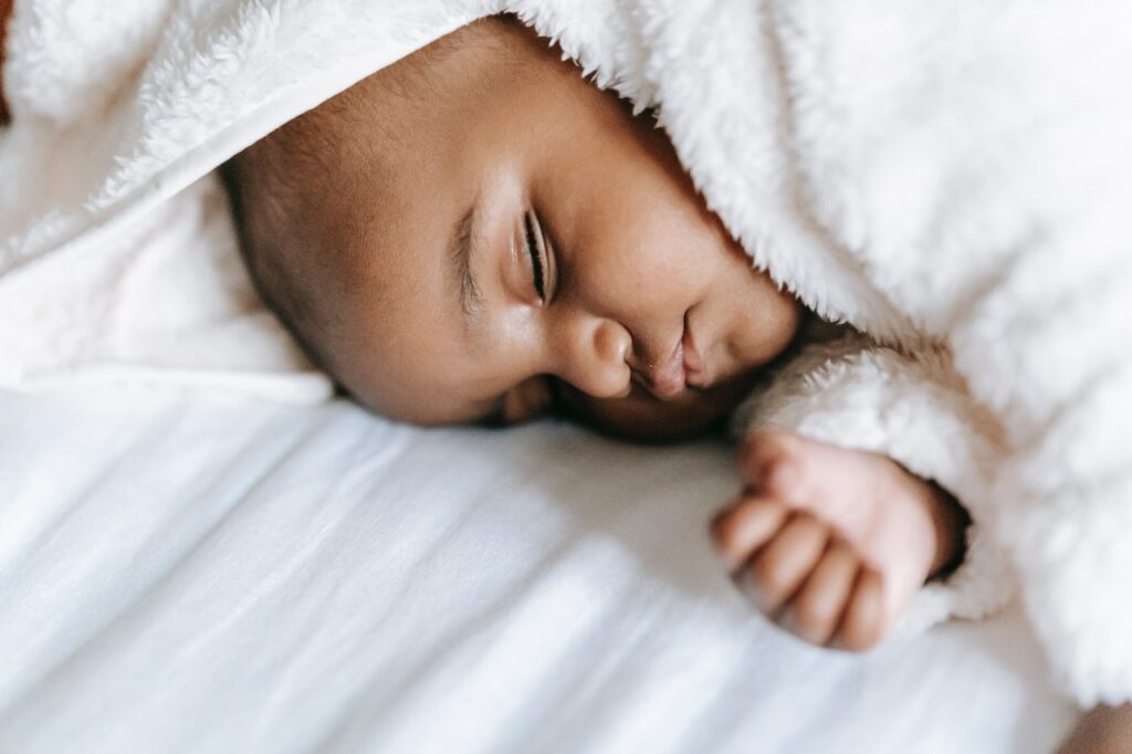 Bébé qui dort paisiblement